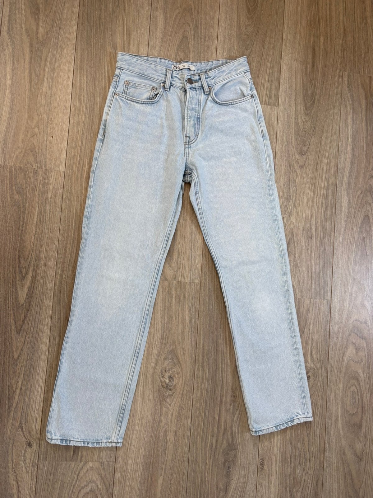 Mooie lichtblauwe ZARA jeans - maat 36, Ophalen of Verzenden, Zo goed als nieuw, Blauw, W32 (confectie 46) of kleiner