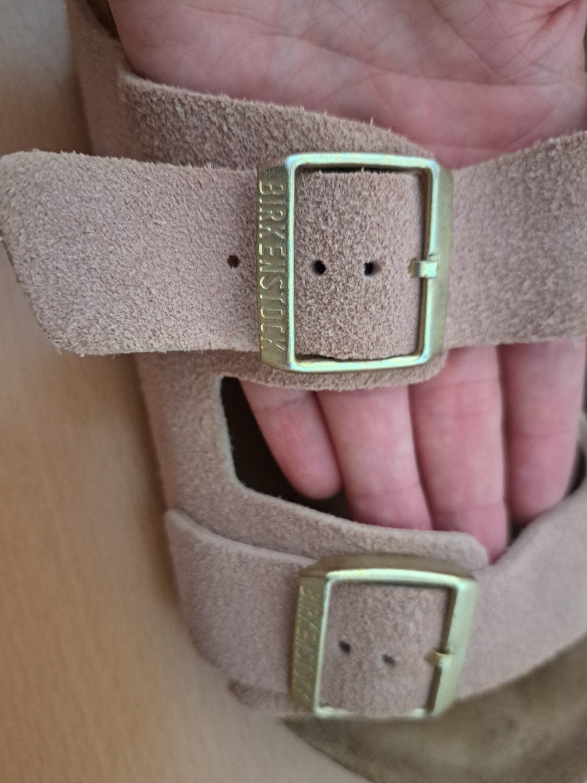 Birkenstock Arizona sandalen - Zo goed als nieuw, Kleding | Dames, Schoenen, Zo goed als nieuw, Roze, Birkenstock, Sandalen of Muiltjes