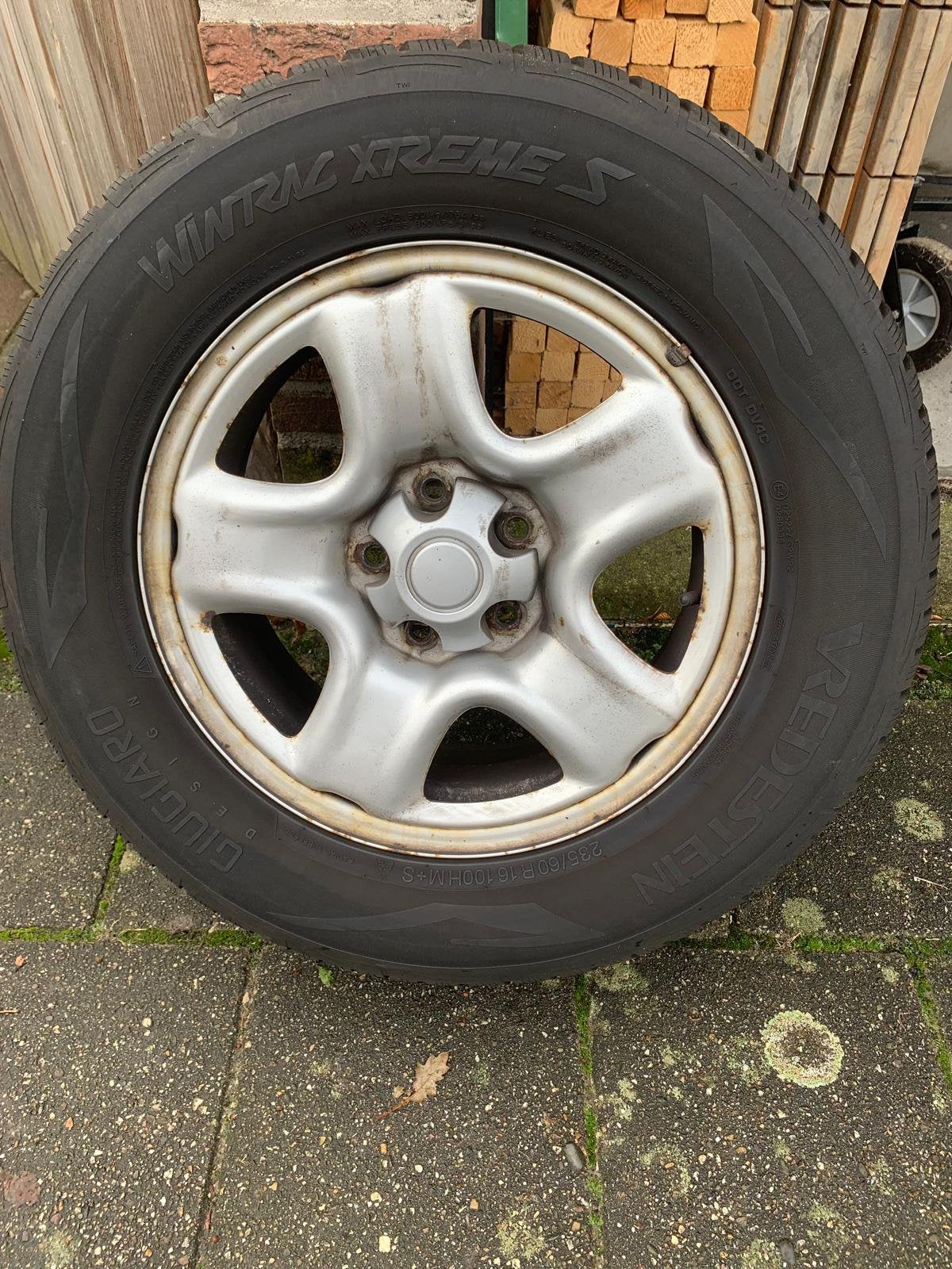 Winterbanden 235/60-16, Ophalen