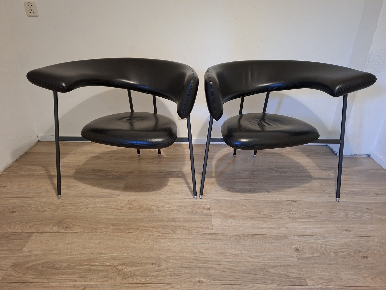 Leolux Divi Divi Fauteuils - Zwart Leer, Ophalen, Gebruikt, Twee, Zwart