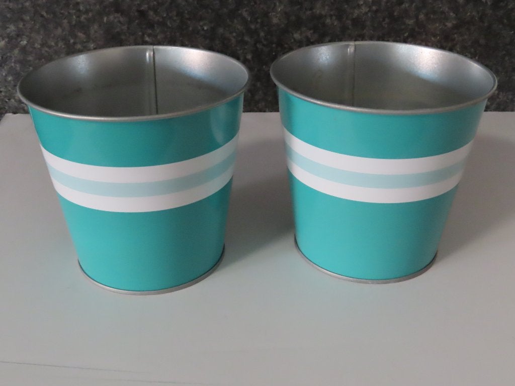 Groen/witte zinken bloempotten, 2 stuks, Ikea Kakiplommon, Overige materialen, Gebruikt, Rond, Ophalen of Verzenden