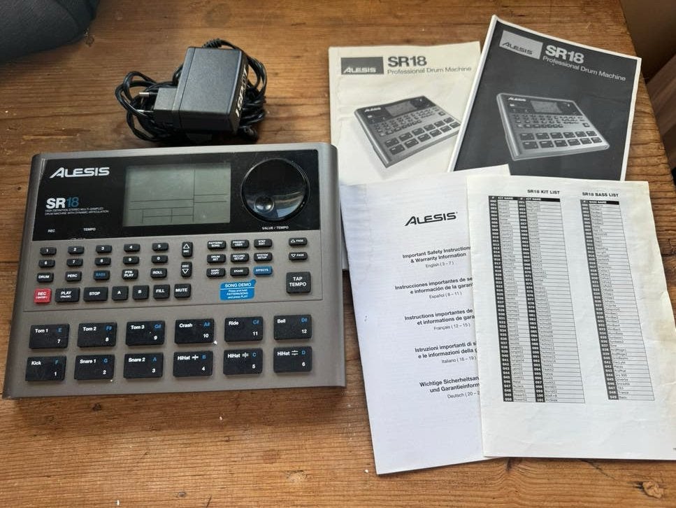 Alesis SR 18, Muziek en Instrumenten, Ophalen of Verzenden, Zo goed als nieuw, Overige merken