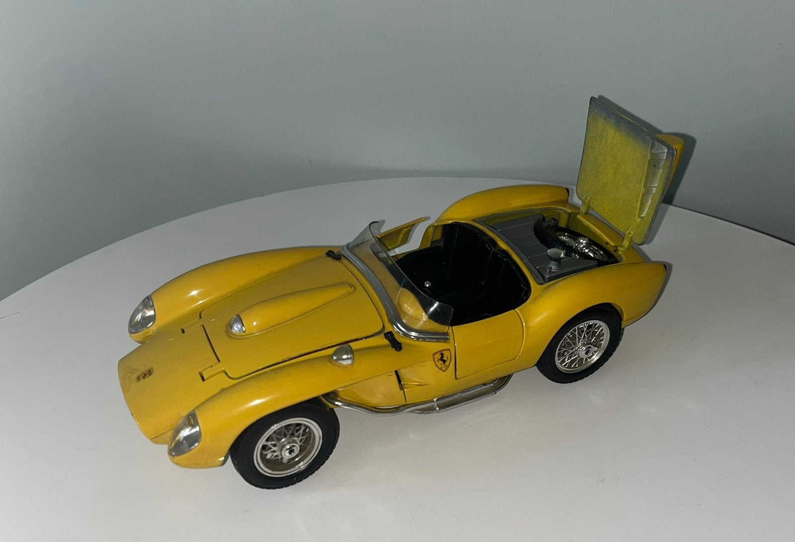 Gele Ferrari modelauto - Zo goed als nieuw, Ophalen of Verzenden, Gebruikt, Auto, Overige merken