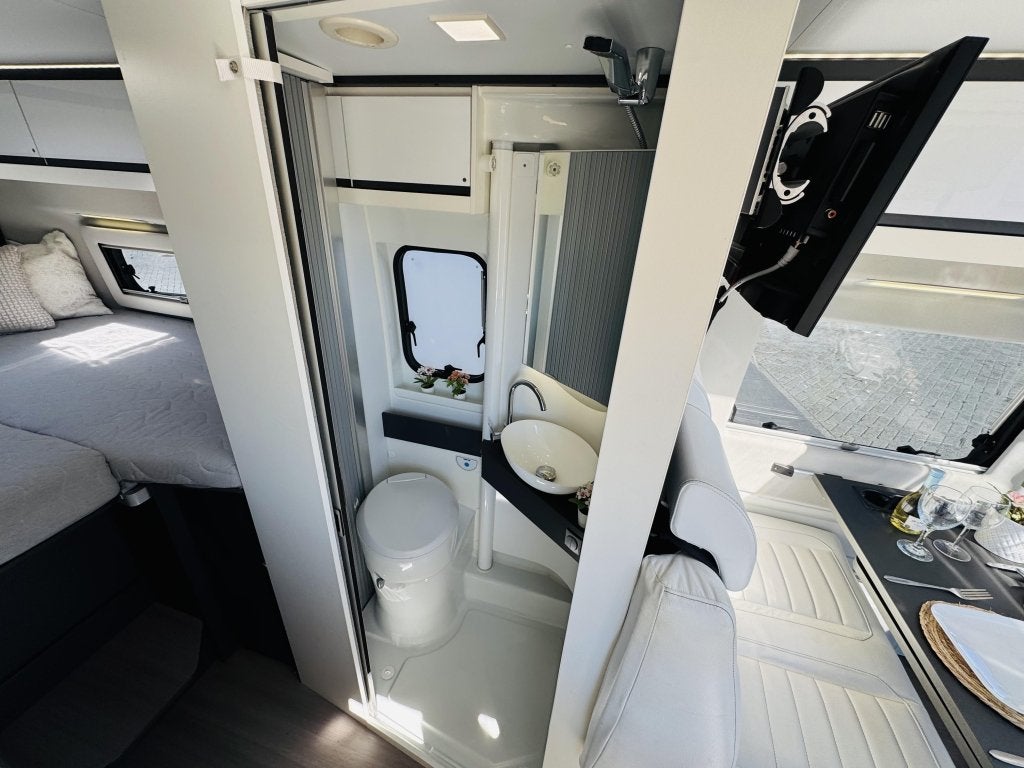 Foto 18 van Adria Twin Supreme 640 SLB Enkele bedden 2019