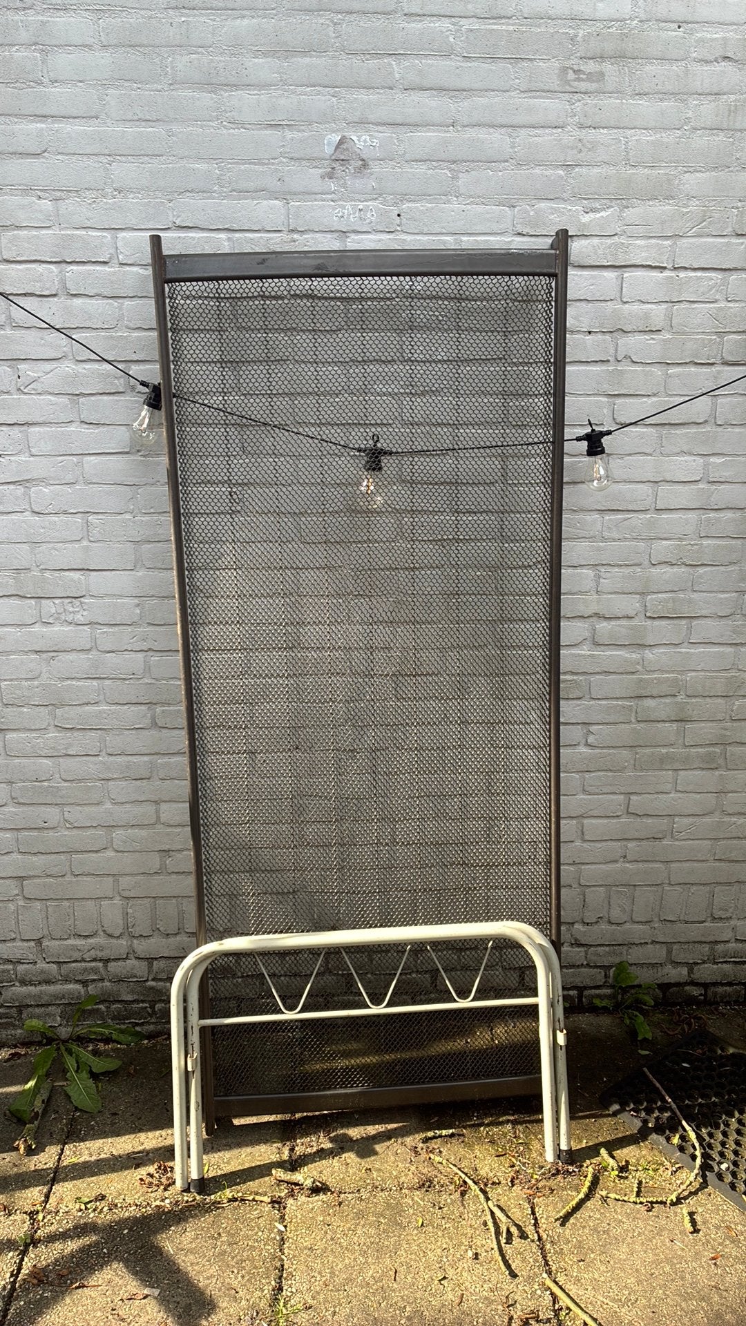 Bed met spiraal en poten, Ophalen, Gebruikt, Eenpersoons, Zwart