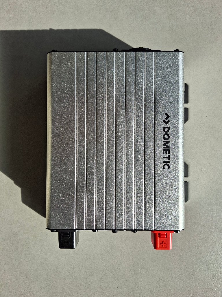 Dometic 12V/230V omvormer DSP612, Caravans en Kamperen, Ophalen of Verzenden, Zo goed als nieuw