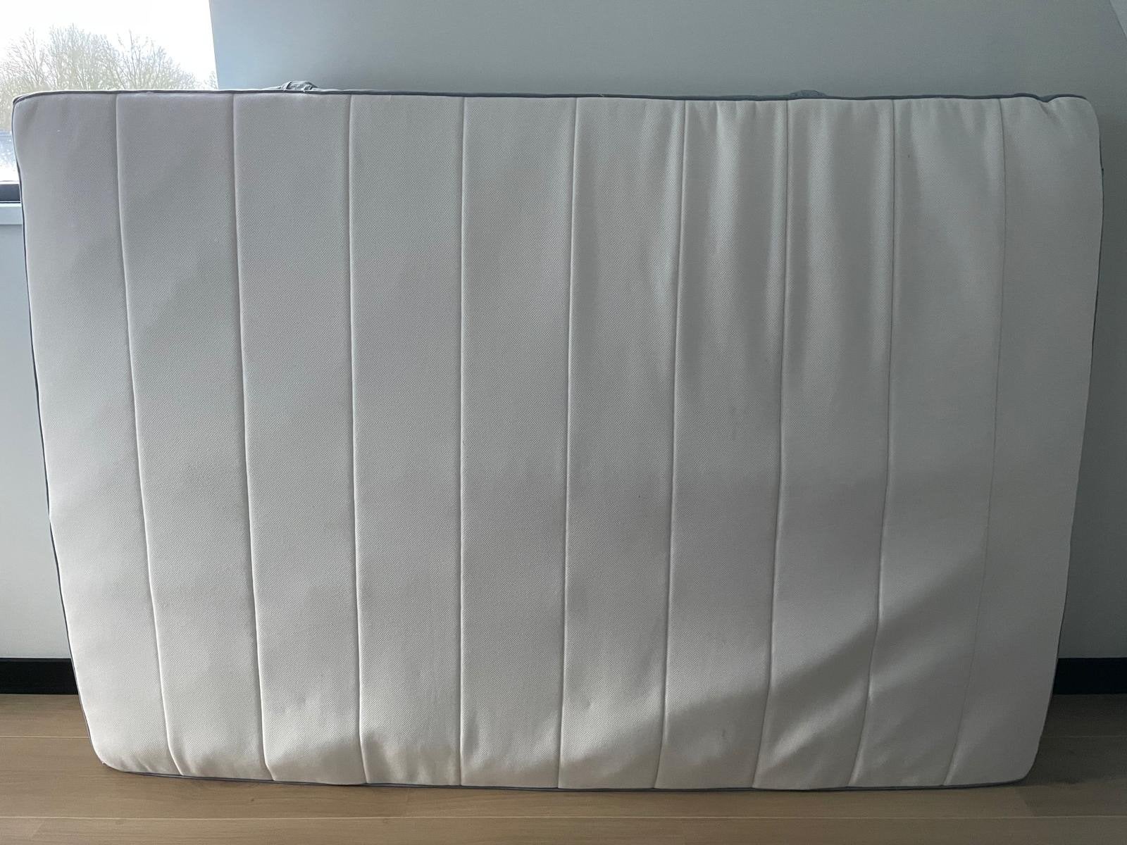 IKEA VESTERÖY Pocketveringmatras 140x200 cm - Nette staat, Ophalen, Tweepersoons, 140 cm, Zo goed als nieuw