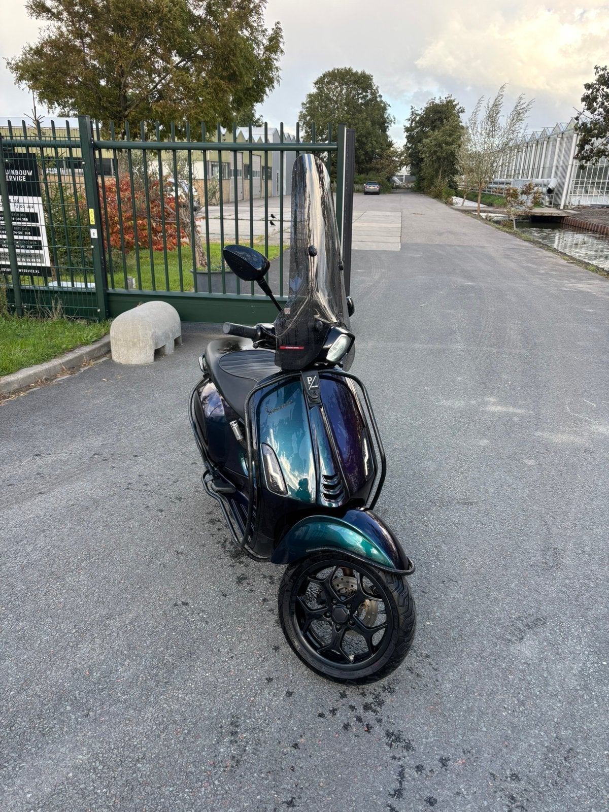Vespa sprint 2021, Fietsen en Brommers, Ophalen, Zo goed als nieuw, Benzine, Vespa S