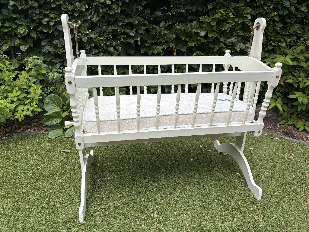 Vintage wiegje, Kinderen en Baby's, Babywiegjes en Ledikanten, Ophalen, Gebruikt, Wieg