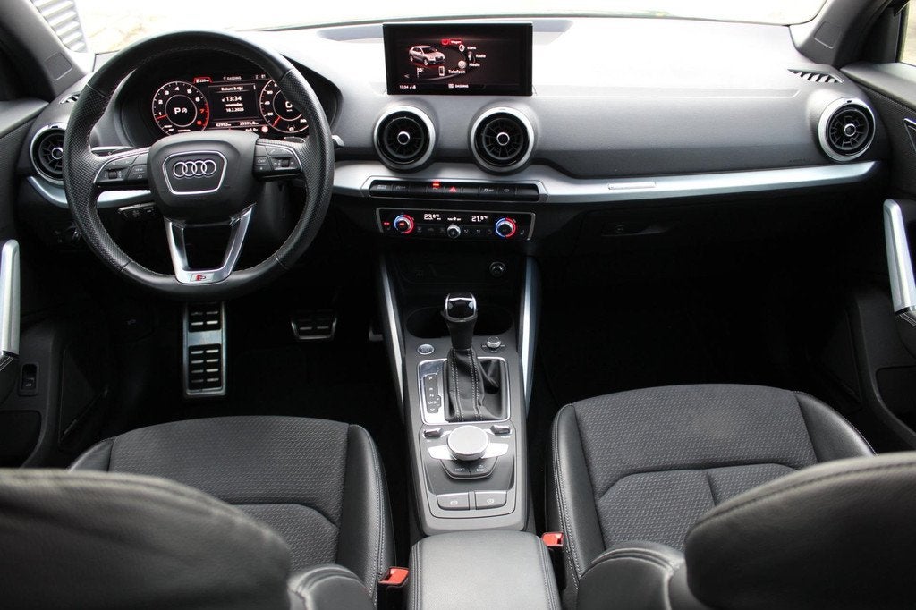 Audi Q2 35 TFSI 3x S-line| Panoramadak | B&O | Camera | Blac, Auto's, 4 cilinders, 150 pk, Bedrijf, Nieuw
