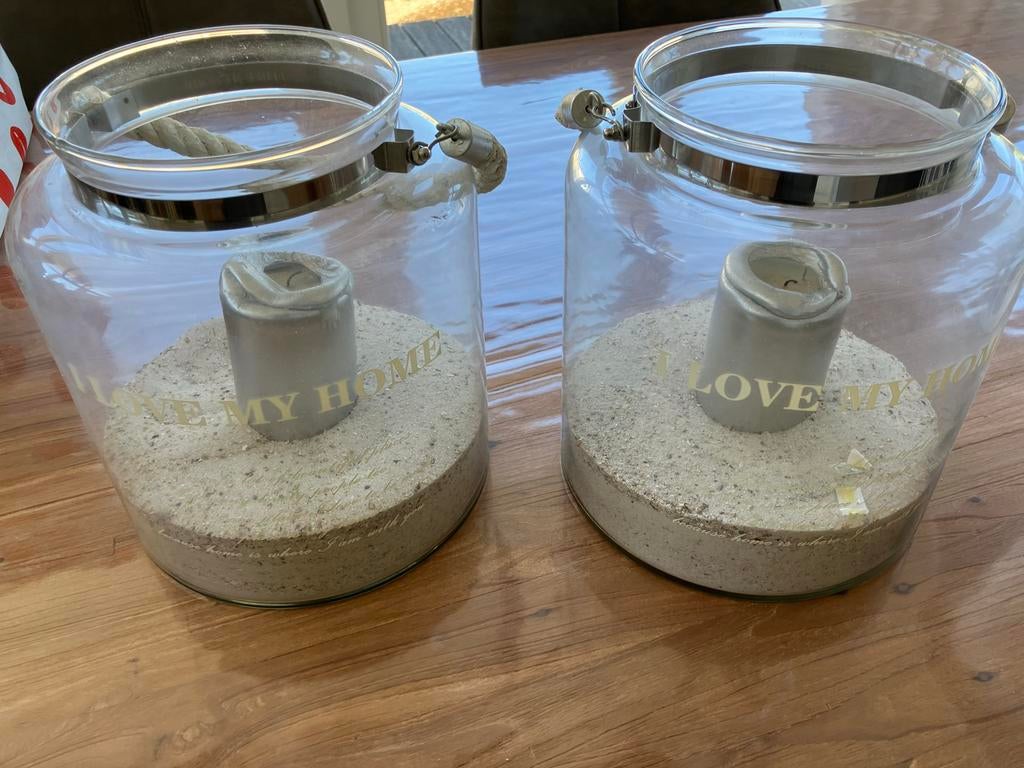 Set van 2 glazen windlichten met zand en kaarsen, Ophalen, Gebruikt, Glas, Landelijk