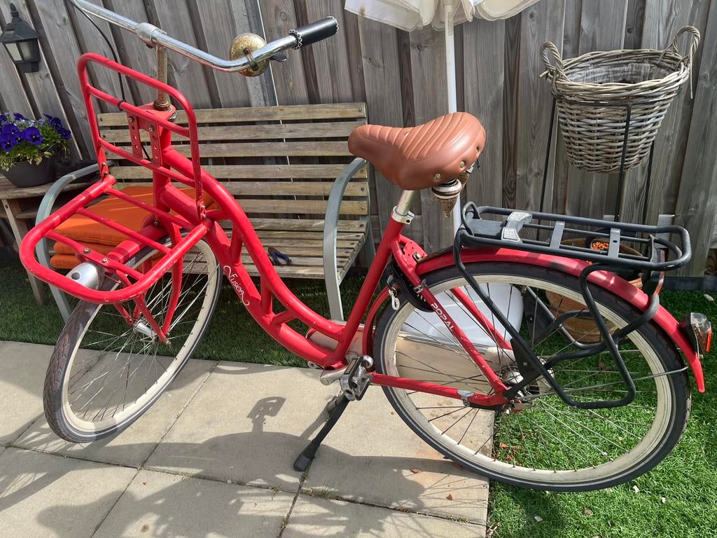 Rode fiets, Fietsen en Brommers, Fietsen | Dames | Omafietsen, Terugtraprem, Gebruikt, Ophalen of Verzenden, Handrem