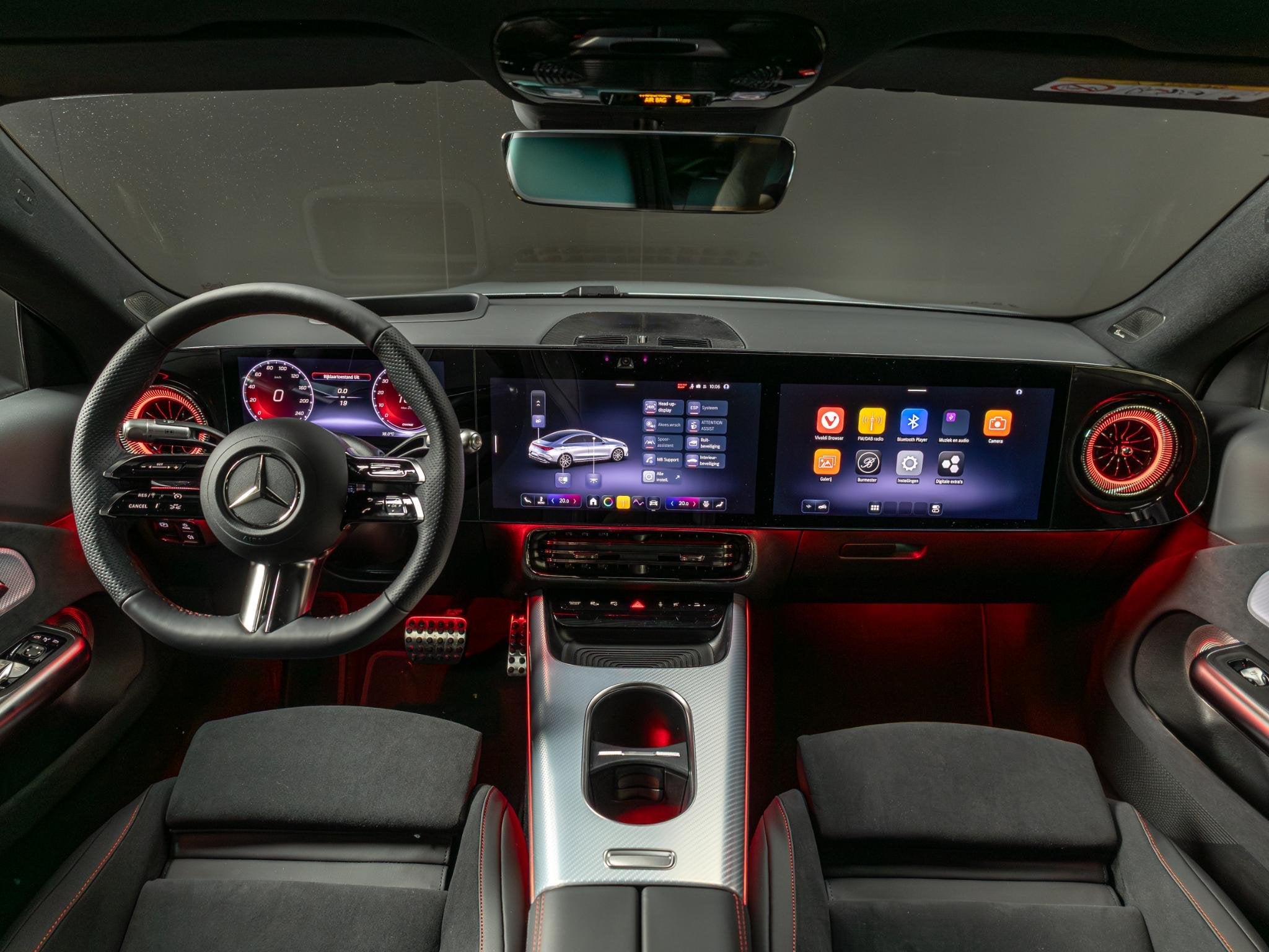 Mercedes-Benz CLA Limousine 200 Business Solution AMG 58 kWh, Auto's, Mercedes-Benz, Automaat, CLA, Zwart, Origineel Nederlands