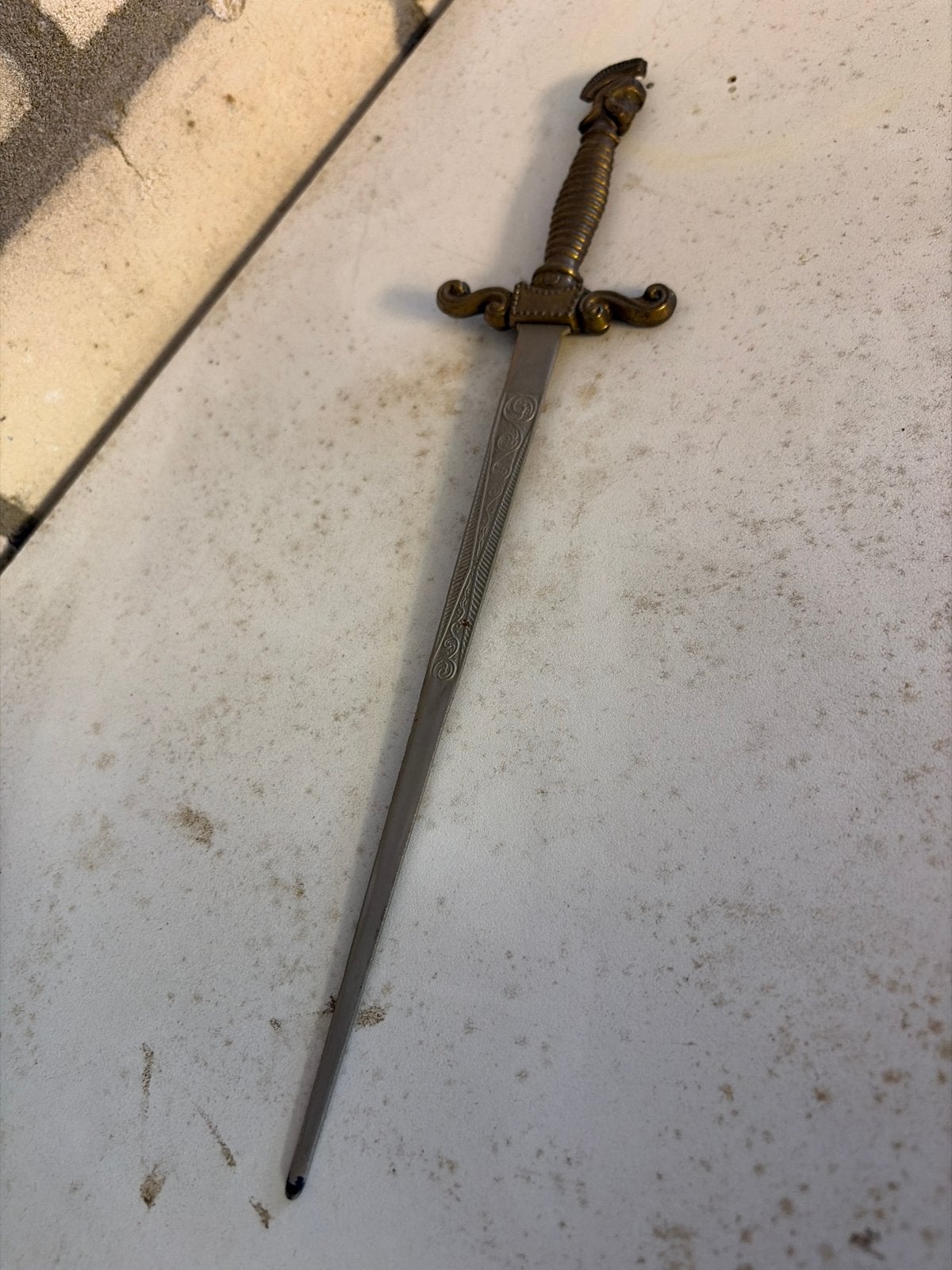 Decoratief zwaard/briefopener met Romeins figuur, Ophalen of Verzenden