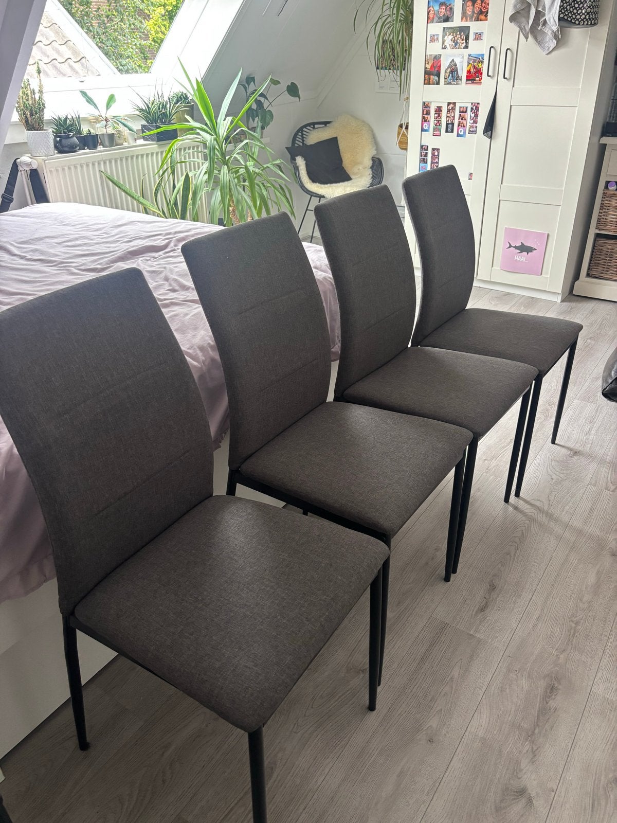 Set van 4 eetkamerstoelen - Grijs, Huis en Inrichting, Stoelen, Zo goed als nieuw, Vier, Stof, Grijs, Ophalen