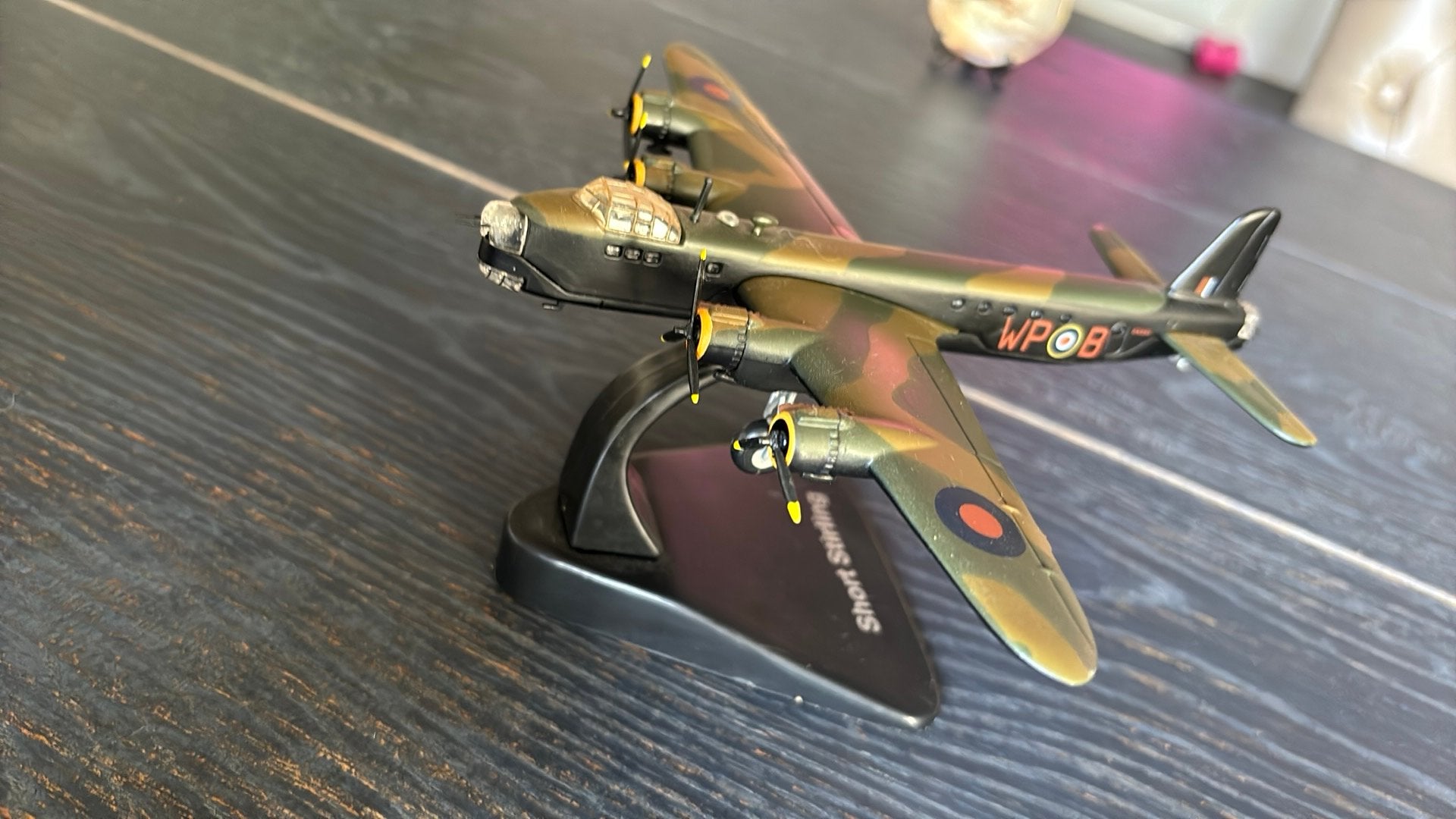 Short Stirling Mk III Bommenwerper 1:144, Ophalen, Zo goed als nieuw, 1:72 tot 1:144, Overige merken