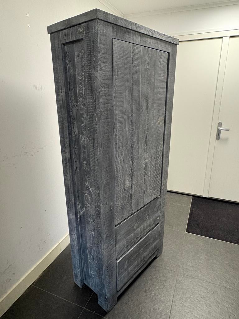 Robuuste landelijke kast greywash 190cm hoog ZGAN, Huis en Inrichting, Ophalen, Met deur(en), 50 tot 100 cm, Zo goed als nieuw