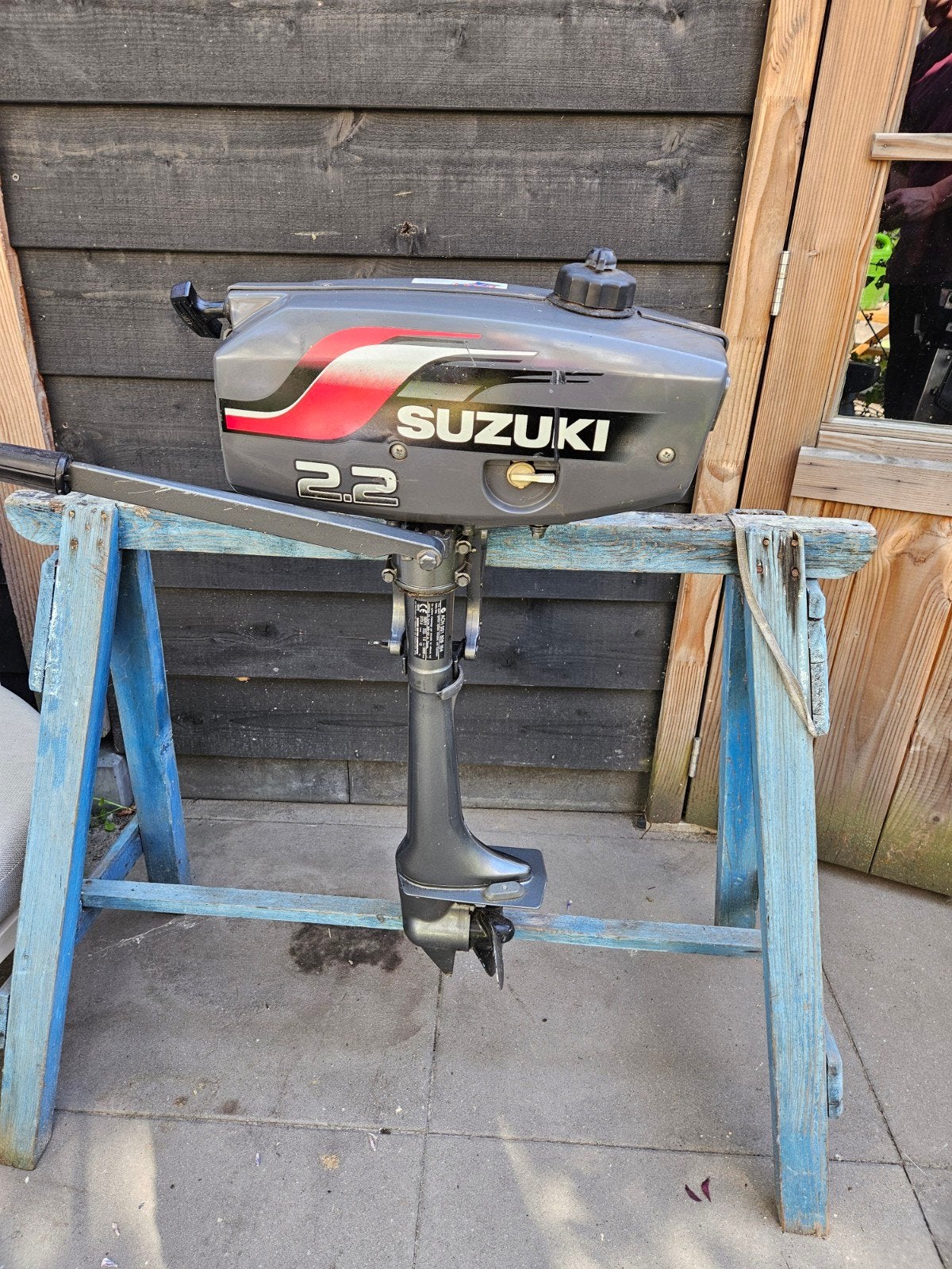 Suzuki 2.2pk 2-takt buitenboordmotor, Ophalen, Gebruikt, Motor en Techniek, Zeilboot of Motorboot