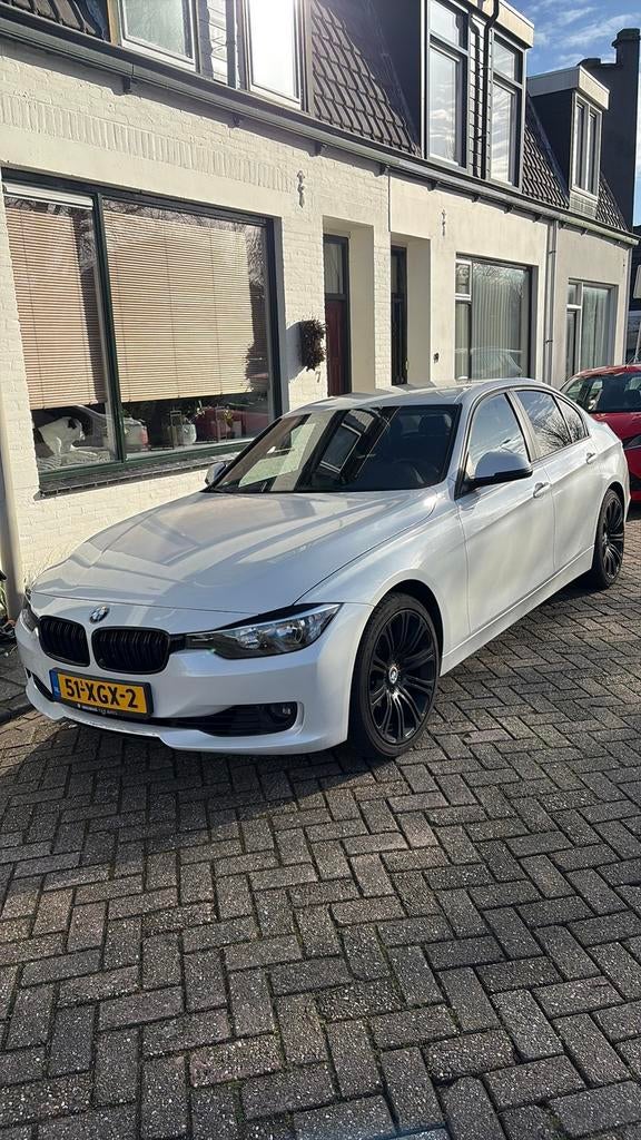 BMW 3-Serie 2.0IX 320 135KW Aut8 (f30) 2012 Wit, Auto's, Achterwielaandrijving, Zwart, 4 cilinders, Wit