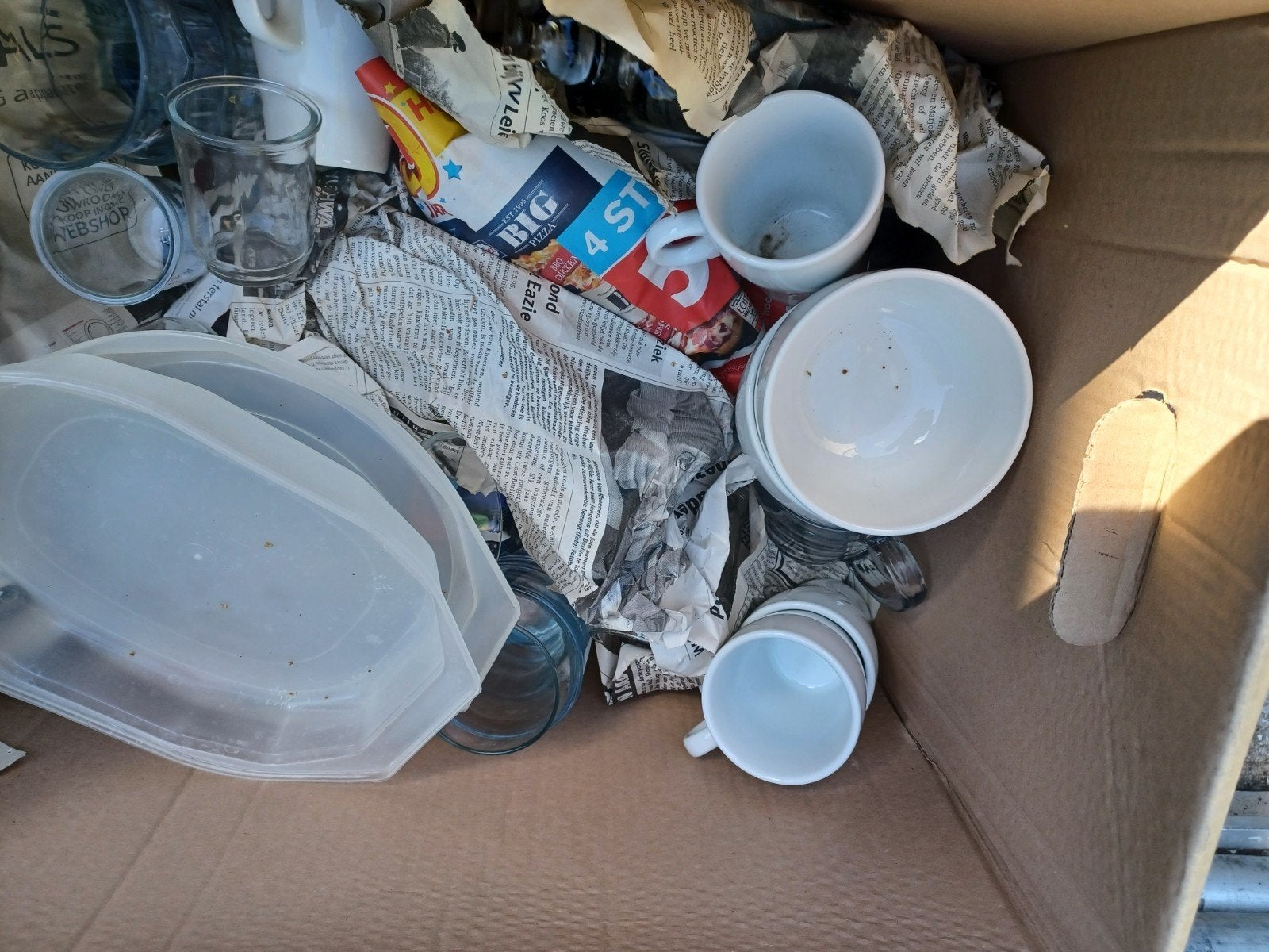 Diverse servies en keukengerei - Grote doos, Ophalen, Overige materialen, Gebruikt, Overige stijlen
