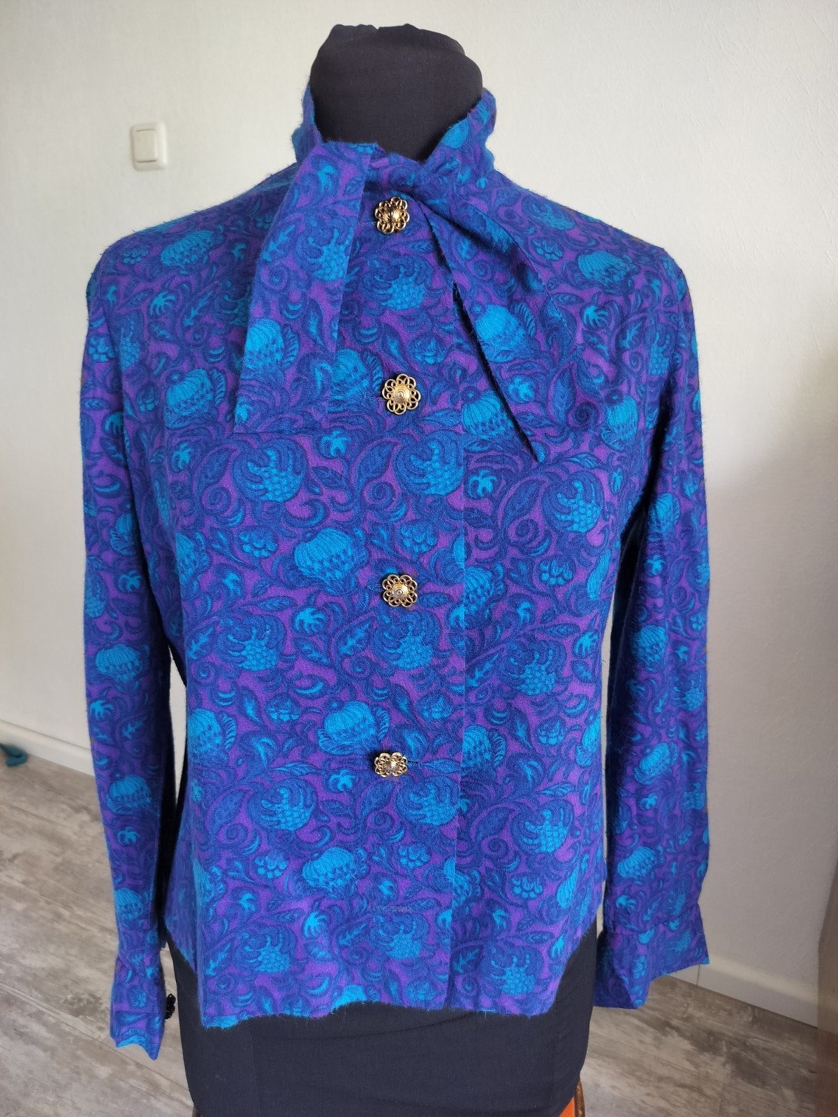 Vintage blouse met strik, Ophalen of Verzenden, Zo goed als nieuw, Maat 38/40 (M)