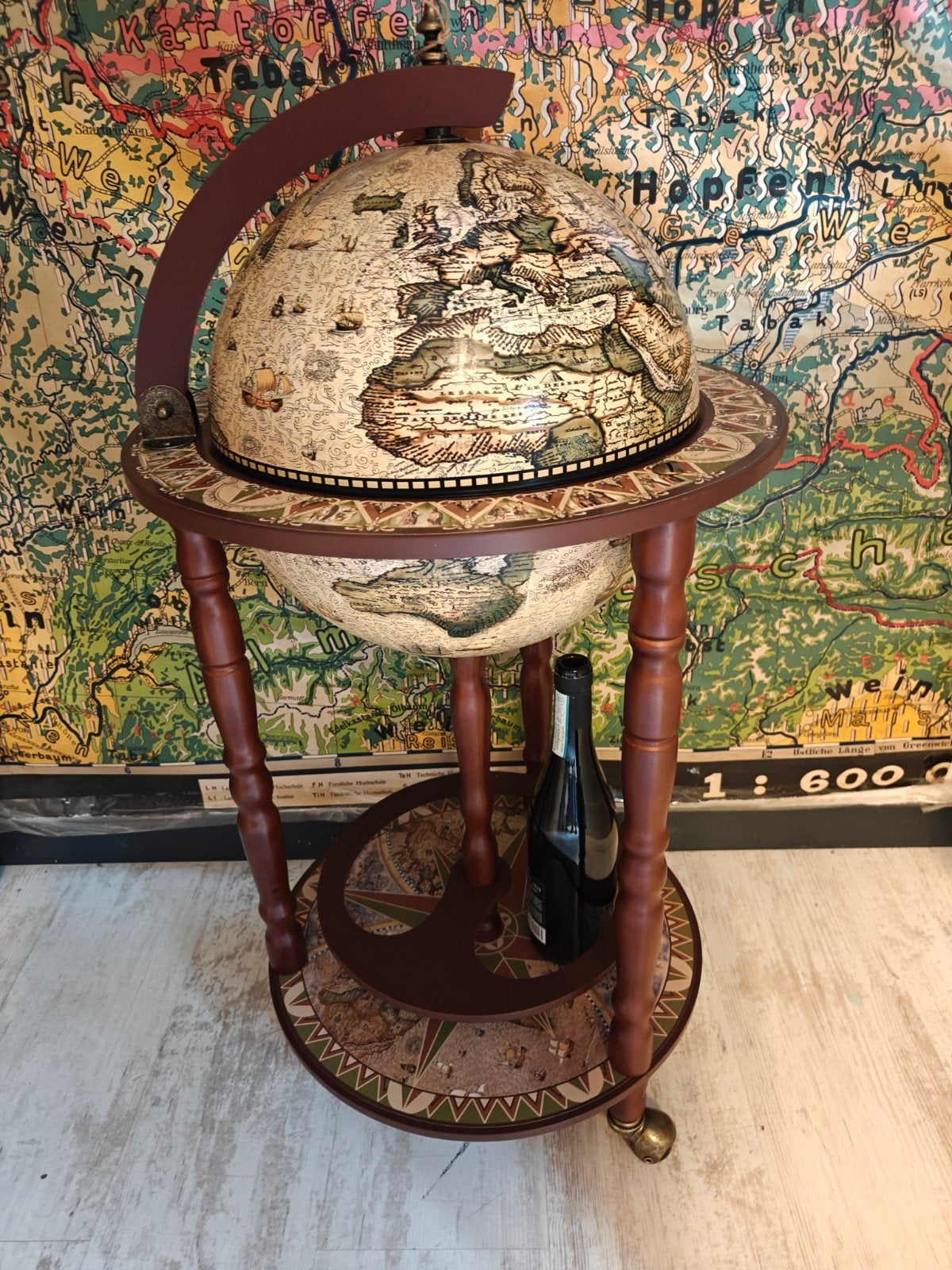 GLOBEBAR BAR GLOBE WIJNBAR WHISKEYBAR 90X45 CM NIEUW IN DOOS, Antiek en Kunst, Ophalen of Verzenden