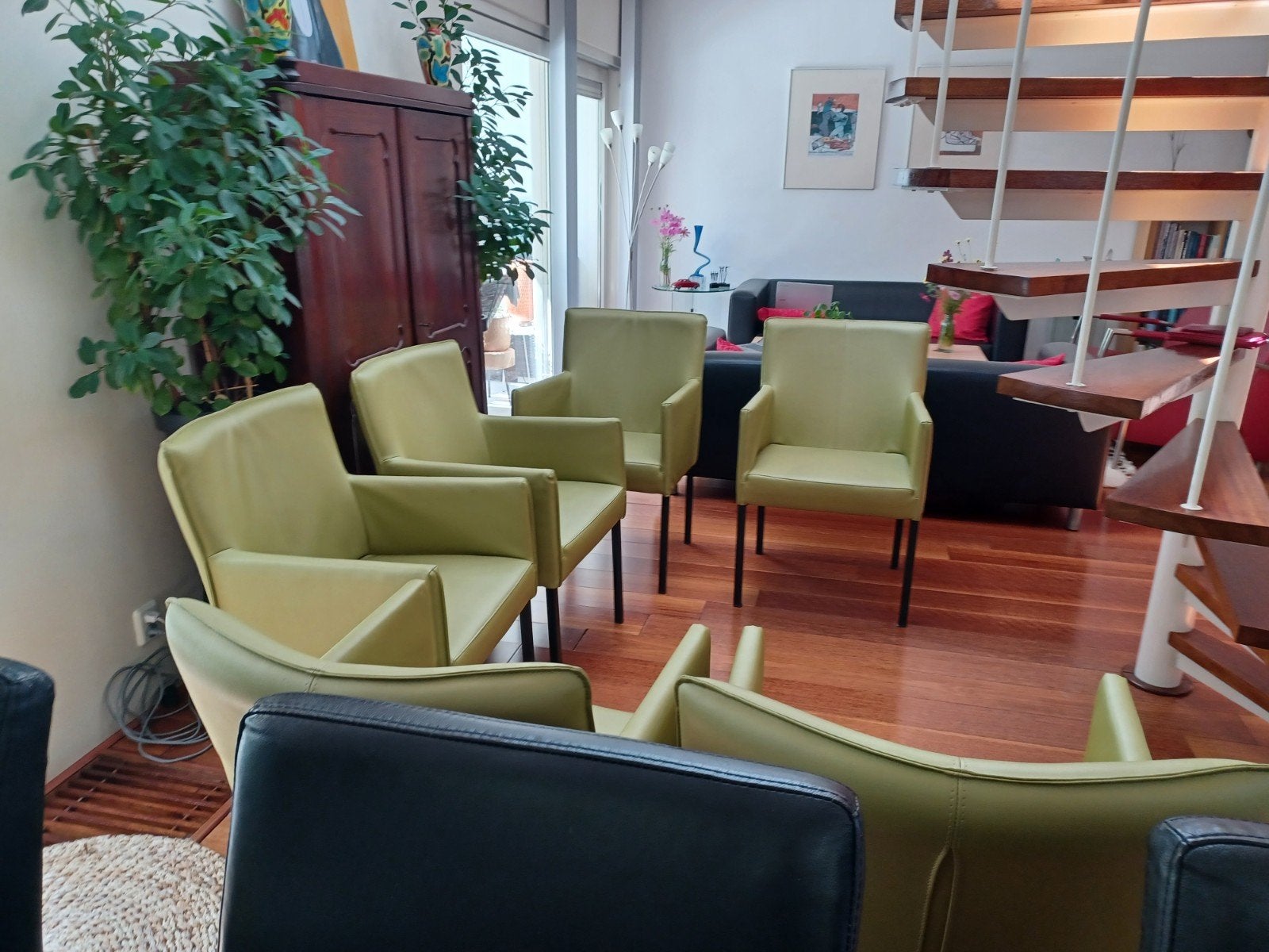 Set van 6 moderne eetkamerstoelen - Lichtgroen kunstleer, Huis en Inrichting, Stoelen, Ophalen, Kunststof, Overige kleuren, Zo goed als nieuw