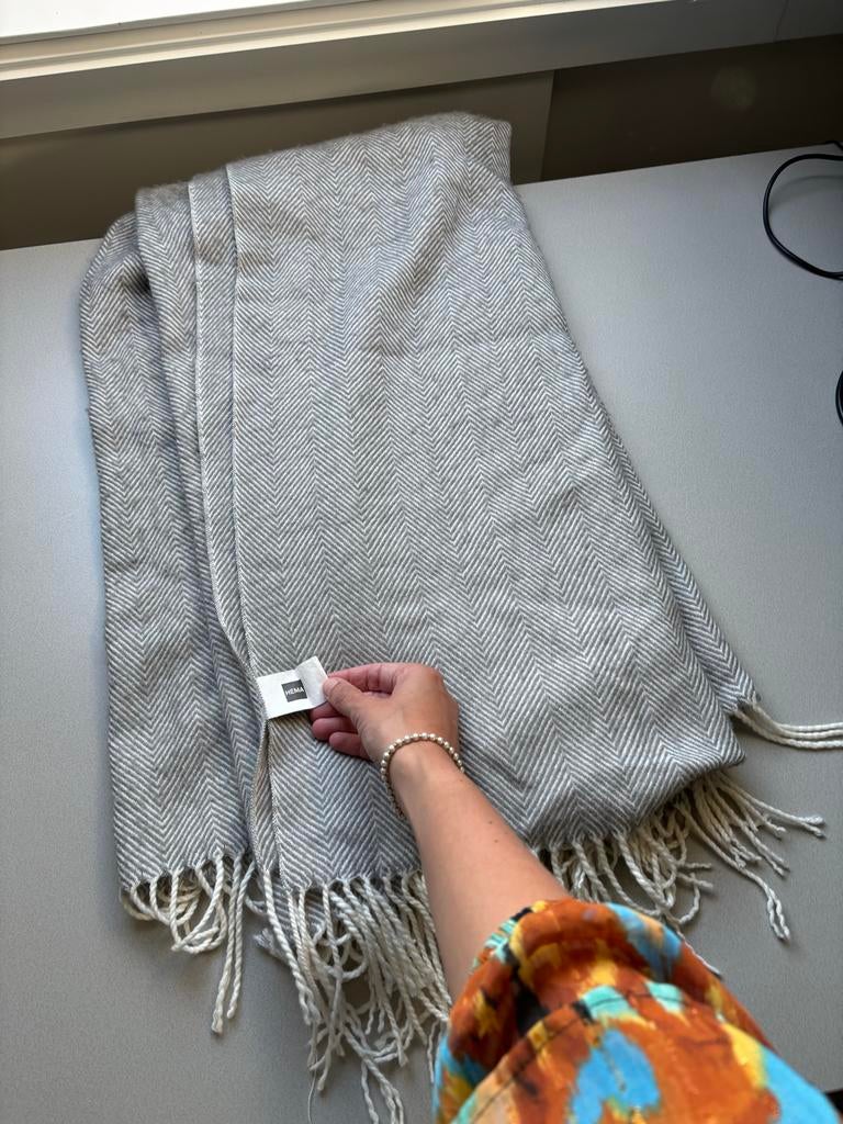 Hema Plaid Grijs Wit, Ophalen, Zo goed als nieuw