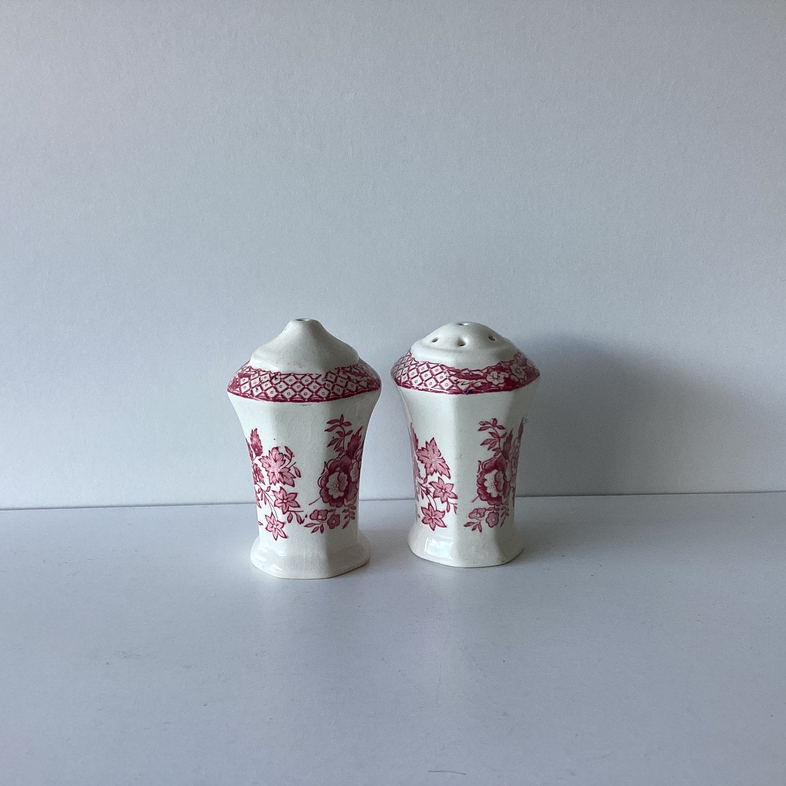 Een vintage peper en zoutstelletje “Mason’s Stratford Pink”, Ophalen of Verzenden
