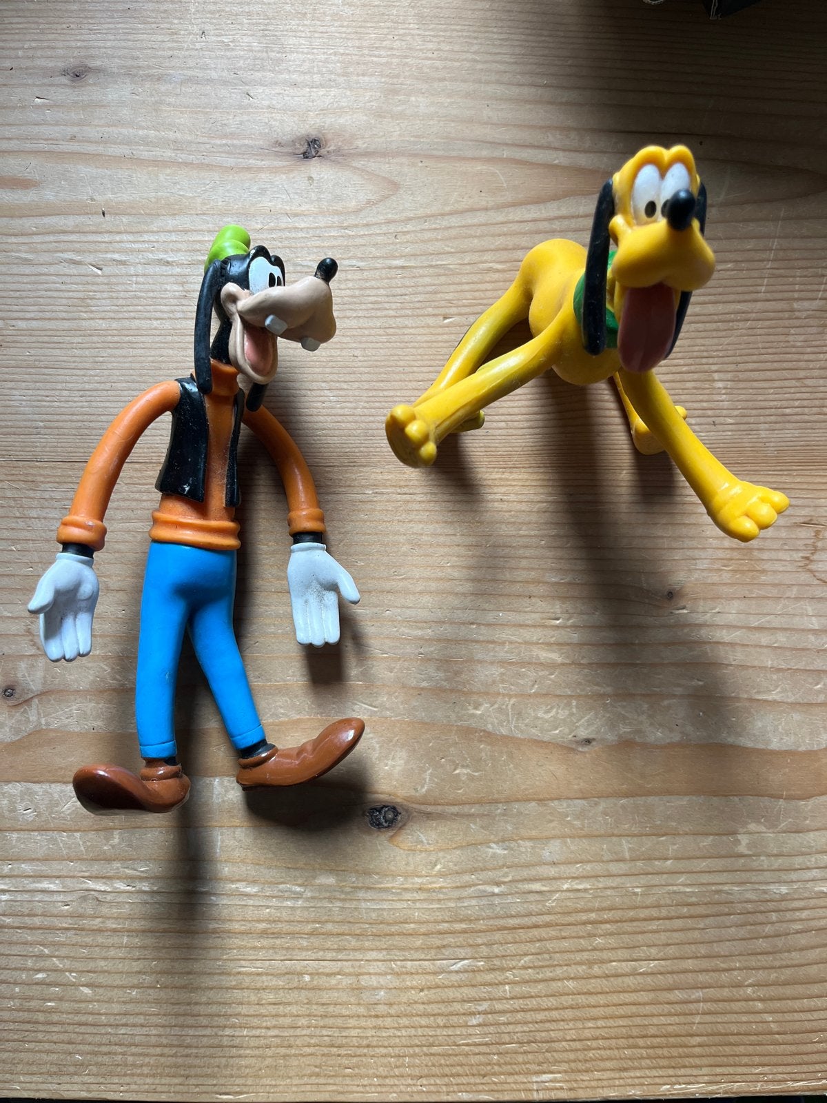 Vintage Disney Goofy en Pluto beeldjes, Ophalen of Verzenden, Goofy of Pluto, Gebruikt, Beeldje of Figuurtje
