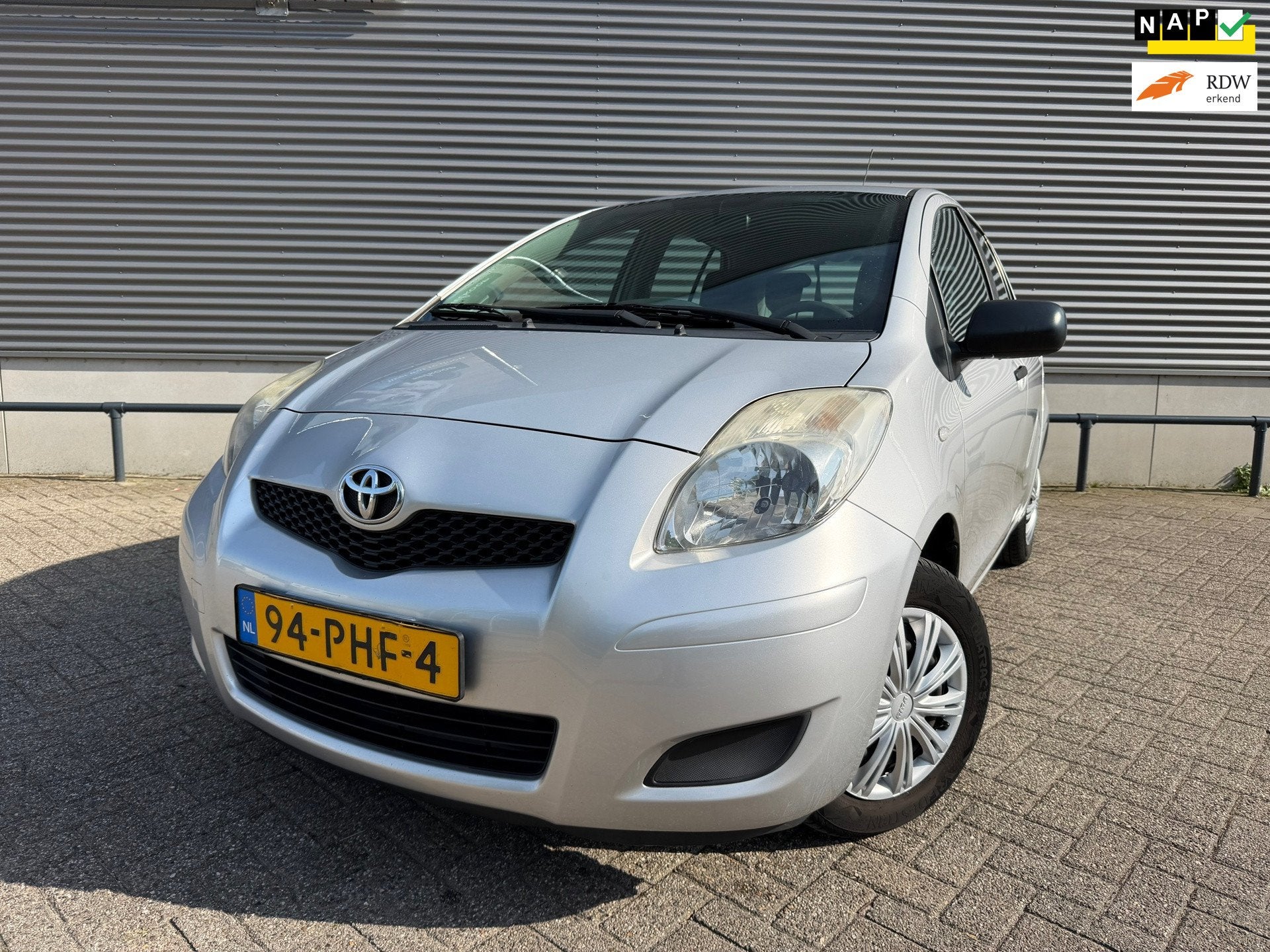 Toyota Yaris 1.0 VVTi Acces, Auto's, Voorwielaandrijving, Euro 5, Stof, Emergency brake assist