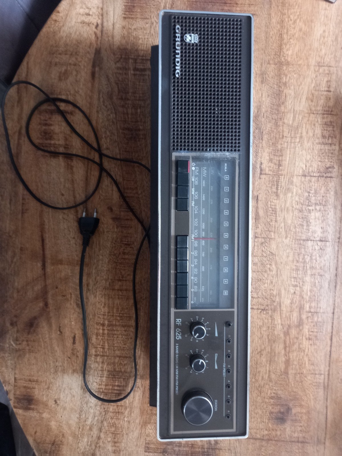 Vintage radio grundig rf 625 geheel in tact en werkend, Ophalen of Verzenden