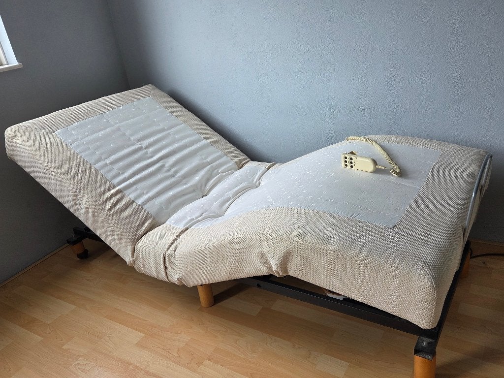 Elektrisch verstelbaar bed, boxsping, afstandsbediening, Huis en Inrichting, Ophalen, 90 cm, Eenpersoons, Comfortabel
