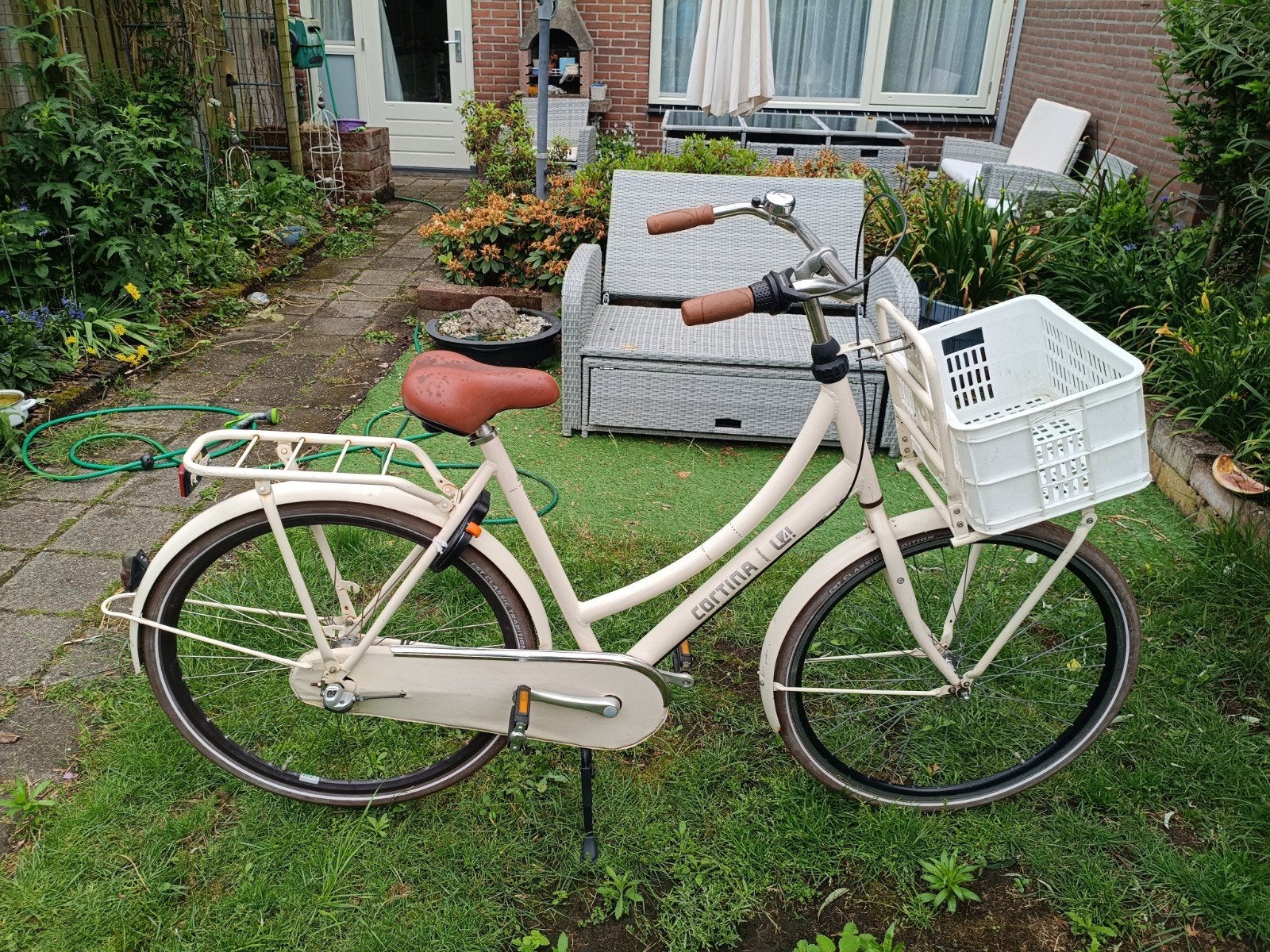 Cortina u4 28inch 3versnellingen terugtraprem frame 57cm, Fietsen en Brommers, Fietsen | Meisjes, Ophalen, Zo goed als nieuw, 26 inch of meer