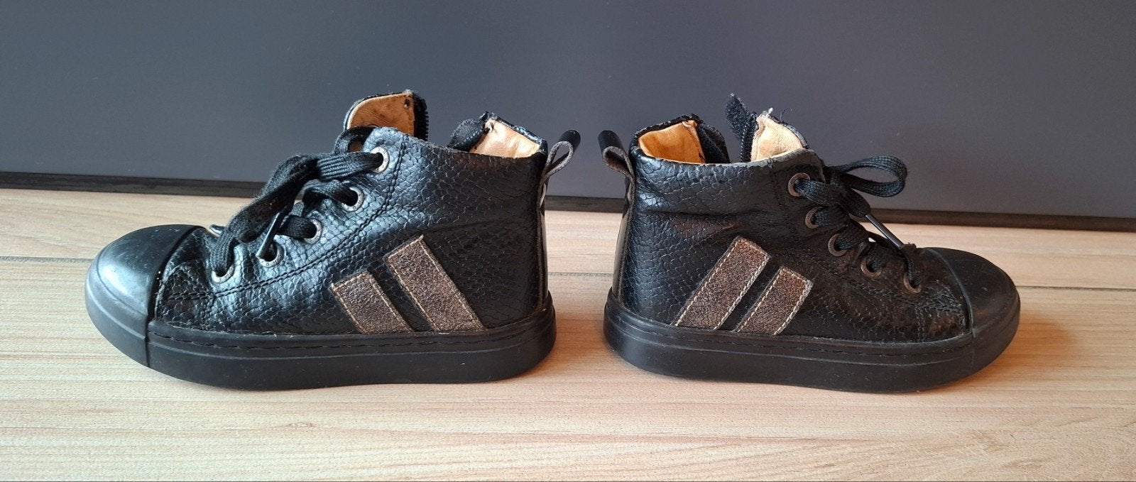 Shoesme zwarte leren sneakers met rits, leopard tong maat 25, Gebruikt, Meisje, Schoenen, Ophalen of Verzenden