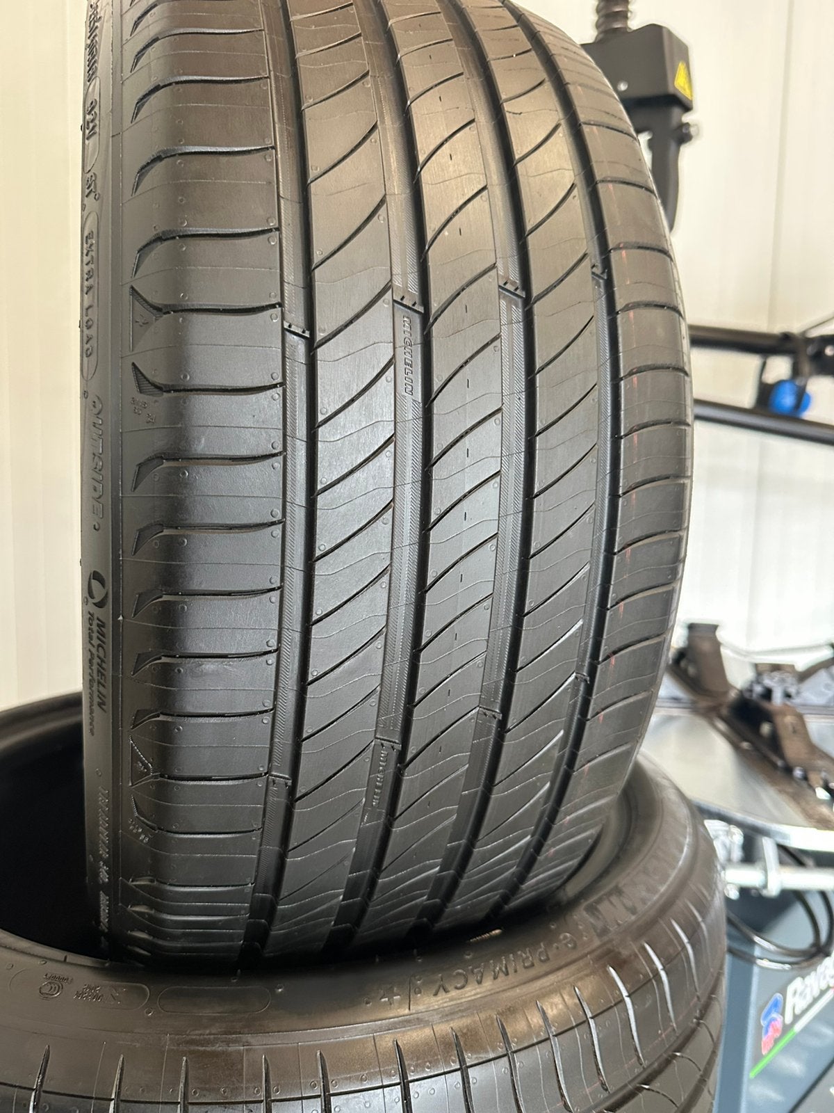 4 Stuks Michelin 225 40 18 Zomerbanden Inclusief Montage, Auto-onderdelen, Banden en Velgen, 18 inch, Banden en Velgen, Nieuw