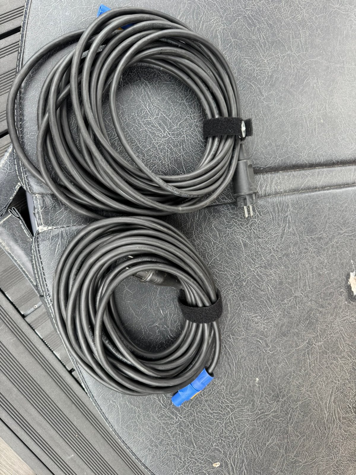 2 x neutrik powercon 10 meter 3x 1,5 mm verlengkabel, Ophalen of Verzenden, Zo goed als nieuw, Apparatuur