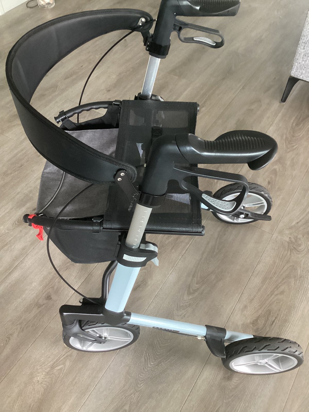 Mooie rollator, Ophalen, Opvouwbaar, Zo goed als nieuw