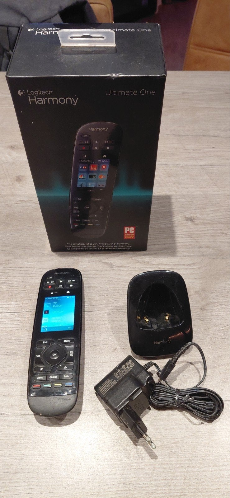 Logitech harmony ultimate one, touch screen, Audio, Tv en Foto, Afstandsbedieningen, Game console, Universeel, Ophalen of Verzenden