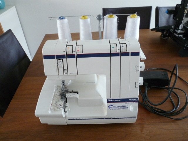 Husqvarna  Viking Lockmachine, Huskylock 905, Ophalen of Verzenden, Gebruikt, Lockmachine, Husqvarna