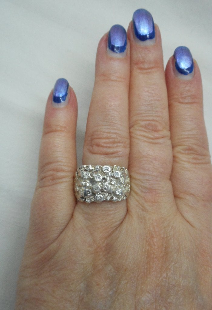 Zilveren modernist ring met steentjes maat krap 19 nr.970, 18 tot 19, Verzenden, Zo goed als nieuw, Dame