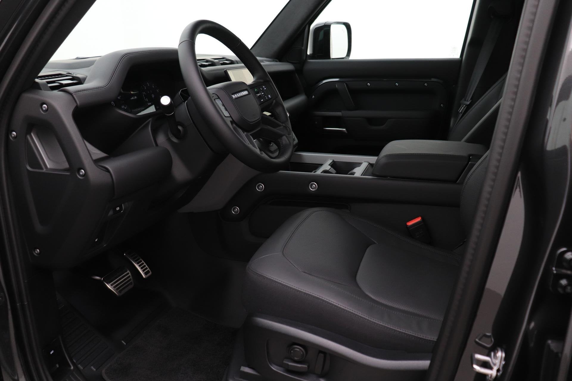 Land Rover Defender 2.0 P300e 110 X | FACELIFT | ClearSight, Automaat, Gebruikt, 4 cilinders, 150 min