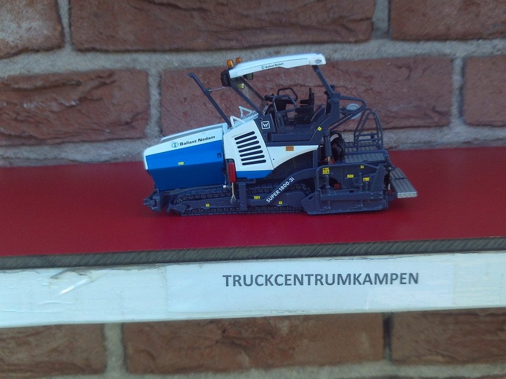 WSI  Vogele  Super  1800-3  van  Ballast - Nedam.