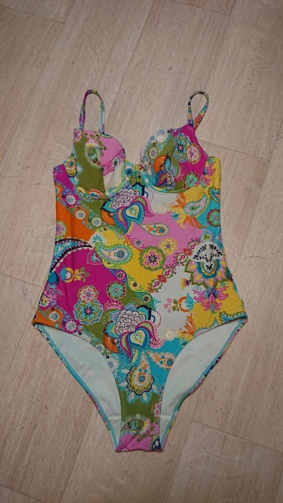 Diverse badpak 38 oa Hunkemoller Invorm Swind Loavies Hand, Zwart, Badpak, Ophalen of Verzenden, Zo goed als nieuw