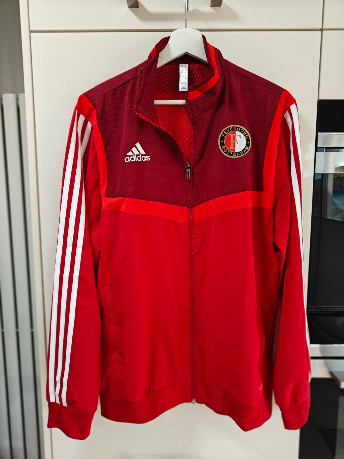 Feyenoord trainingsjas Nieuwstaat!, Ophalen of Verzenden, Zo goed als nieuw, Adidas, Voetbal