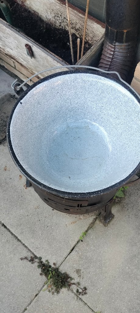 Foto 2 van Buiten keuken Hongaarse pot