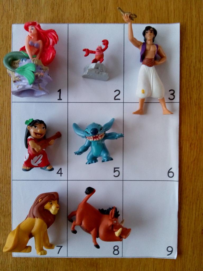Blad B Disney figuren Bullyland, Ophalen of Verzenden, Overige figuren, Gebruikt, Beeldje of Figuurtje