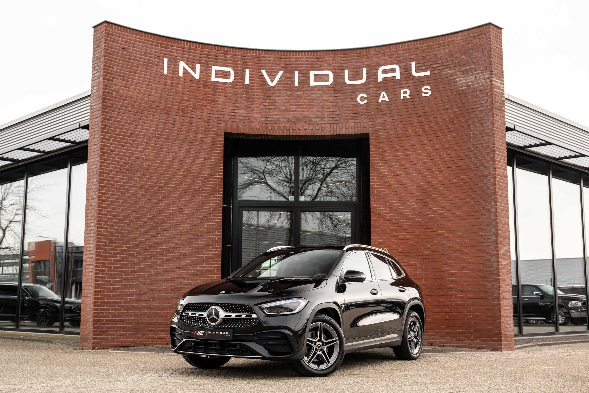 Mercedes-Benz GLA-klasse 250 e AMG ACC Stoelventilatie HuD B, Auto's, Euro 6, 16 kWh, Zwart, Bedrijf