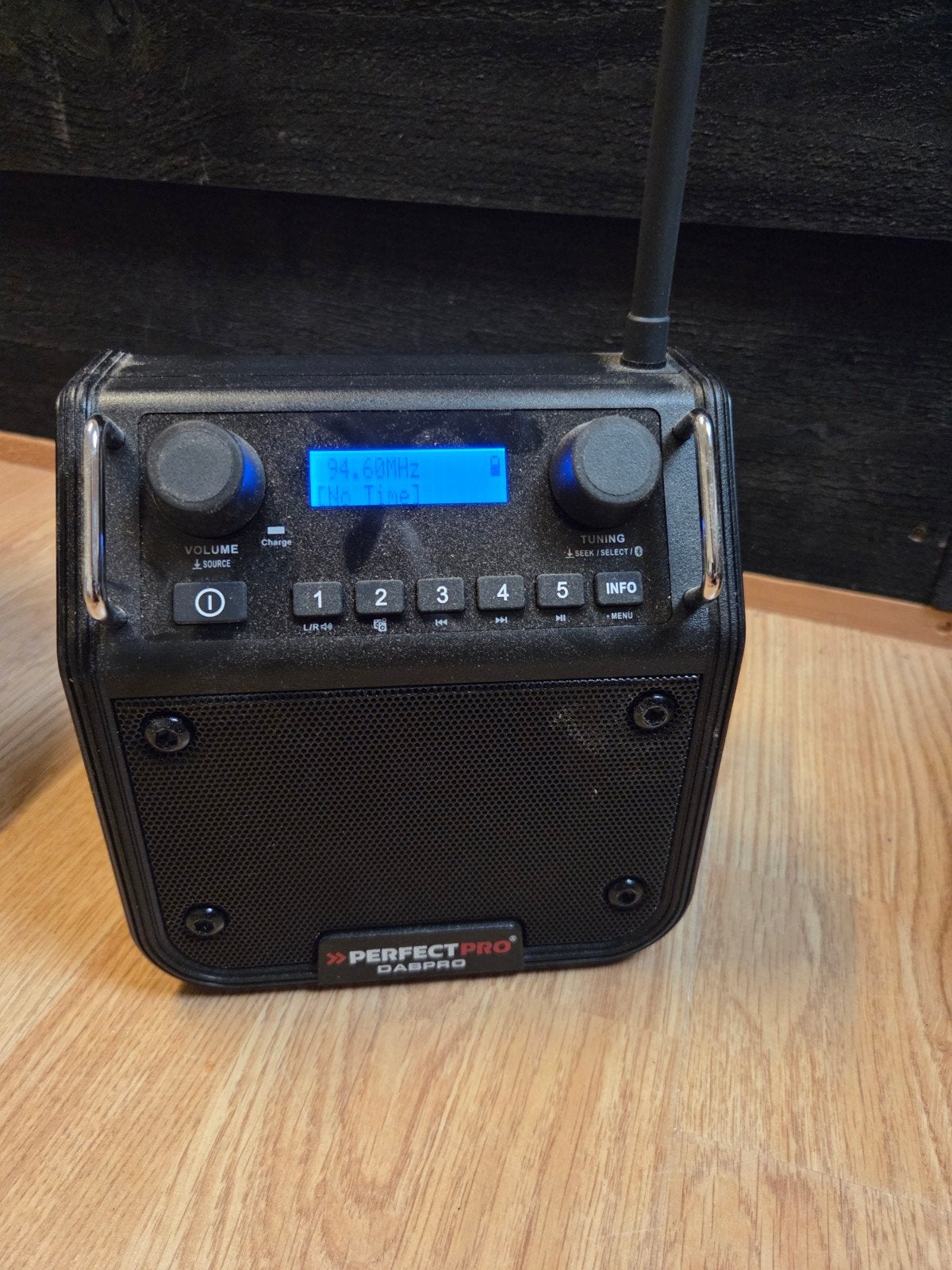 PerfectPro DABPRO Bouwradio - Zo goed als nieuw, Ophalen of Verzenden, Zo goed als nieuw, Bouwradio