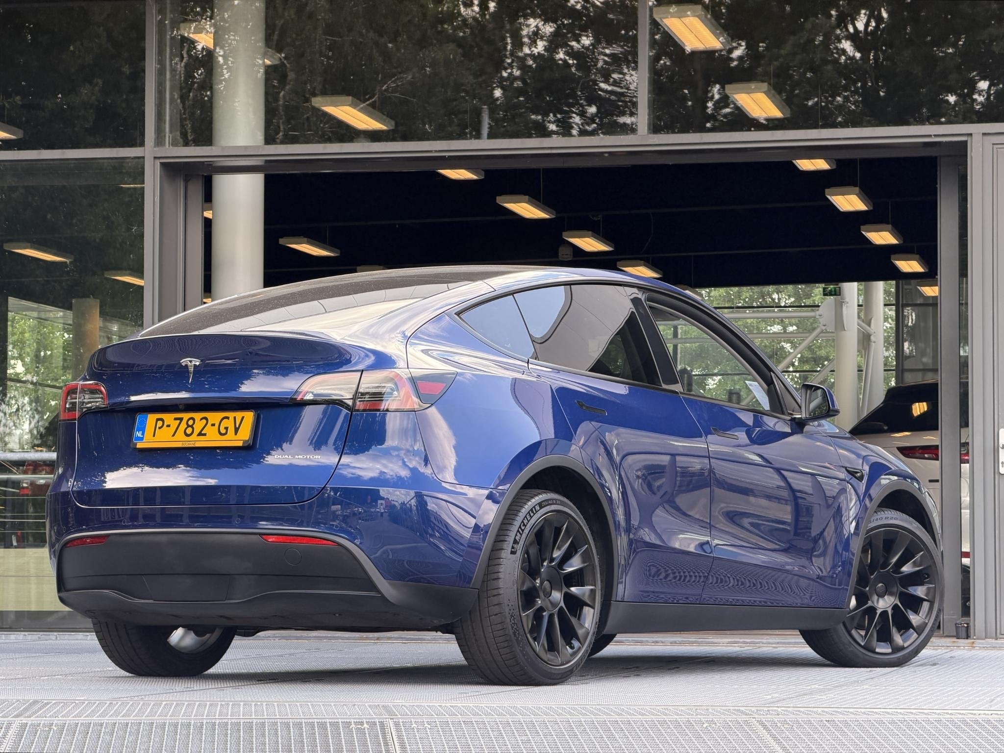 Tesla Model Y Long Range AWD 75 kWh 351PK | SOH 89.9% | Pano, Auto's, Tesla, Stof, Gebruikt, 495 min, Blauw